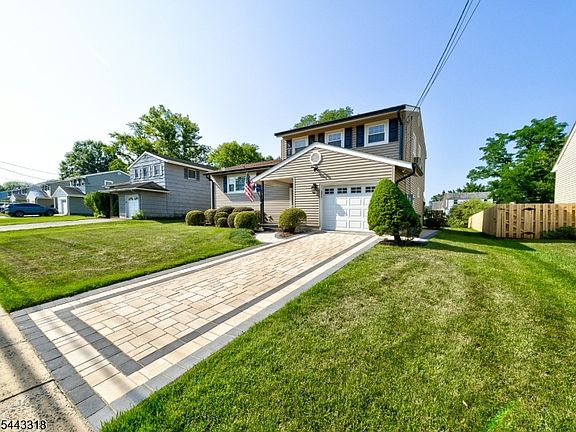 3rd image of 26 Demond Pl