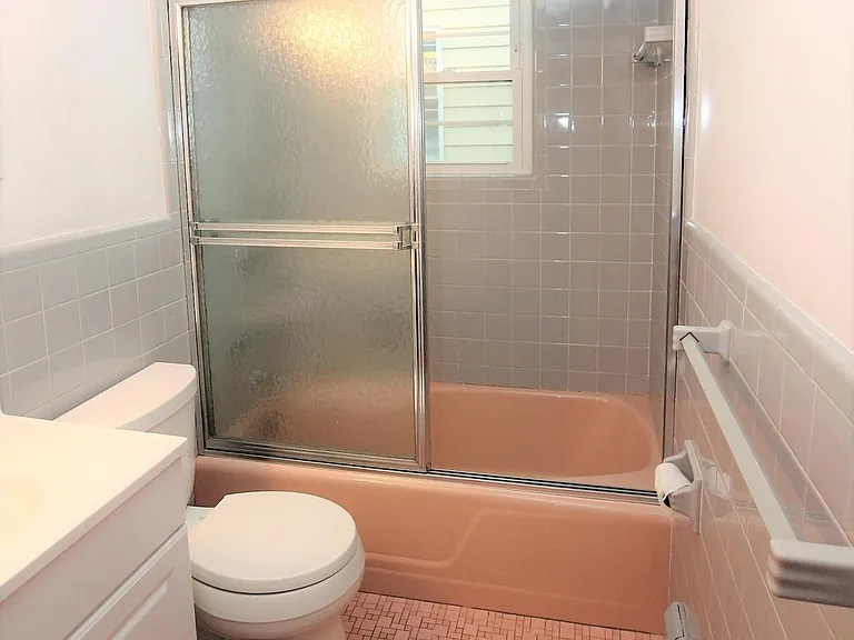 52 Westminster Ave #1 — Photo 13