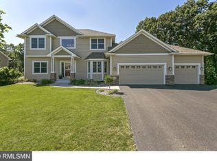 6817 Pointe Pl S, Cottage Grove, MN 55016