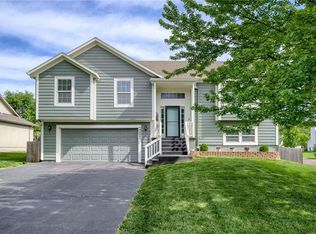 20600 W 221st St, Spring Hill, KS 66083