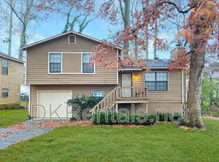 713 Springhollow Dr SW, Marietta, GA 30008