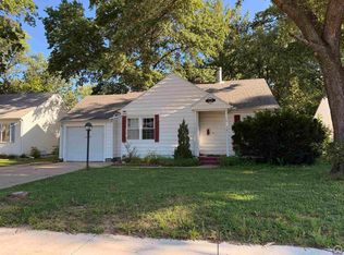 3714 SW 12th St, Topeka, KS 66604