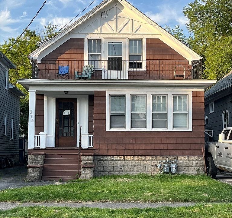 1st image of 375 Winspear Ave