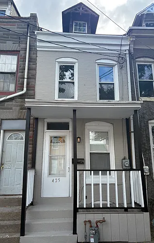 425 N 2nd St Photo 1