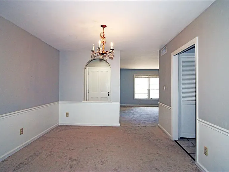 68 La Rue Pl NW — Photo 3