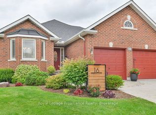 16 Magnolia Ct, Belleville, ON K8P 5M7