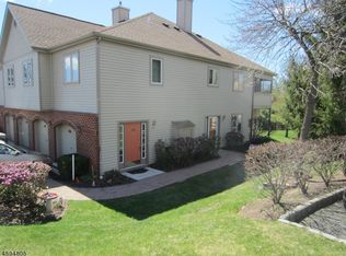 155 Sunrise Dr, Whippany, NJ 07981