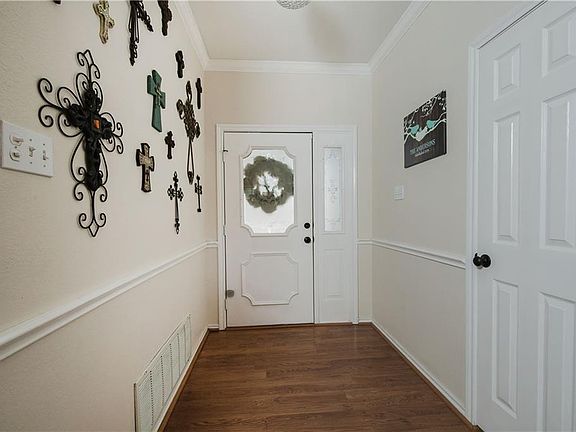 4th image of 6893 Hickory Hollow Ln