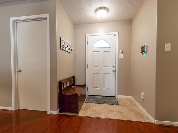 4th image of 9104 Yellowfin Cir