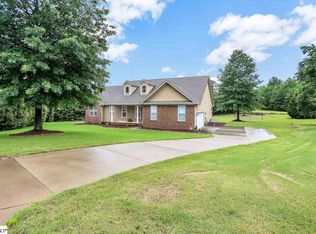 115 Forest Cove Ln, Greer, SC 29651