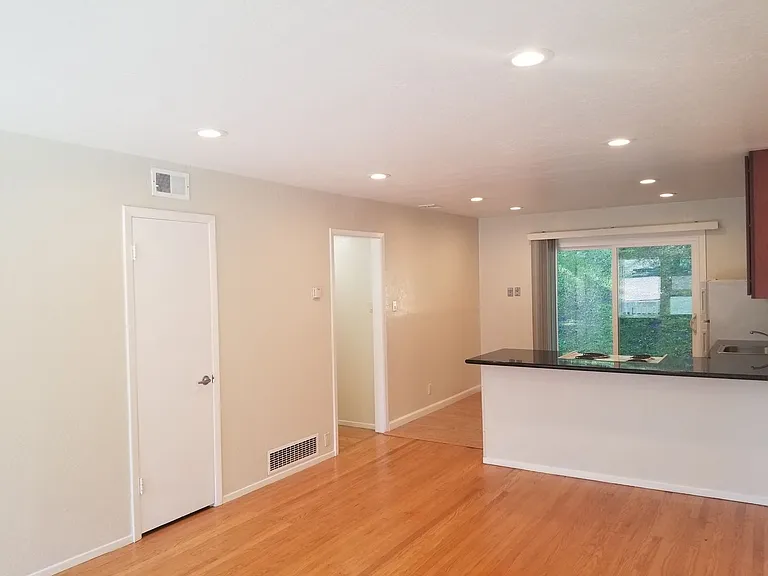 2076 Donald Dr — Photo 5