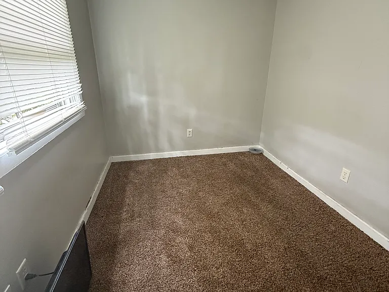 331 N Temple Ave #D — Photo 22