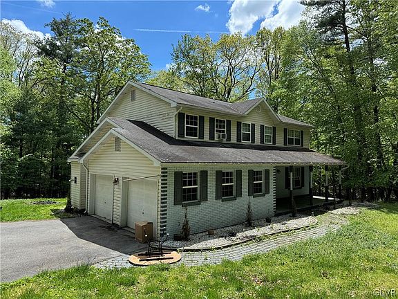 2nd image of 203 Tiger Lily Ln