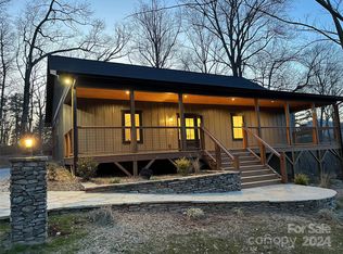 42 Lillycrop Ln, Hendersonville, NC 28792