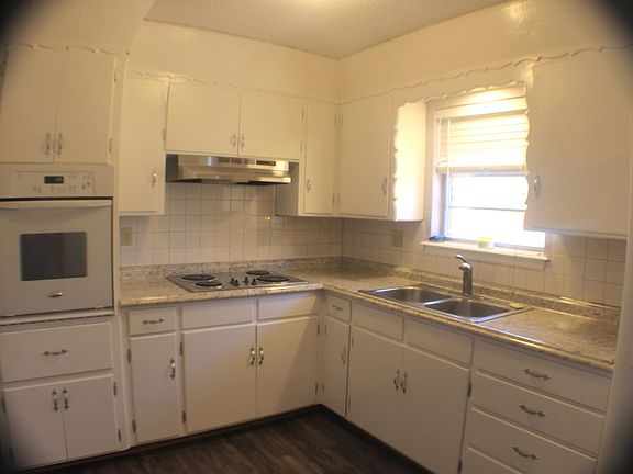 Kitchen (new counter tops)