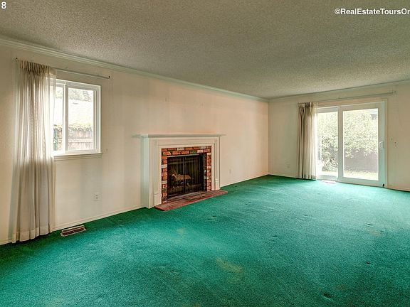 2nd image of 18110 Stonewood Dr