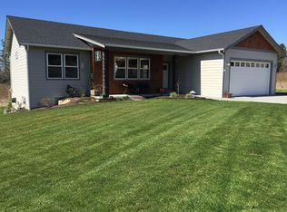 908 S West Camano Dr, Camano Island, WA 98282