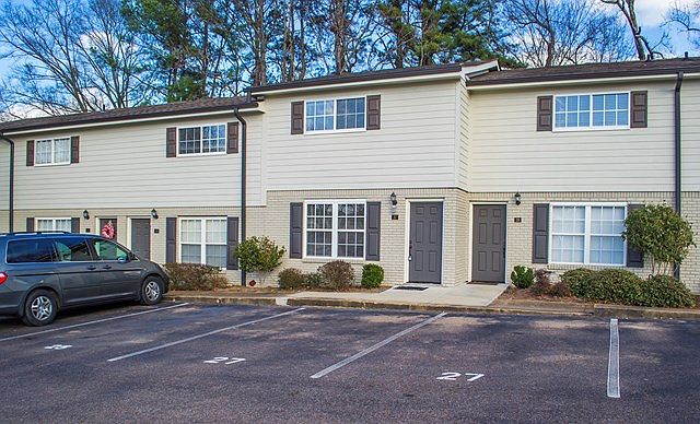 1st image of 1802 Jackson Ave W APT 27