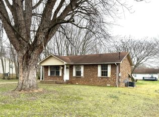 202 Golden Pond Ave, Oak Grove, KY 42262