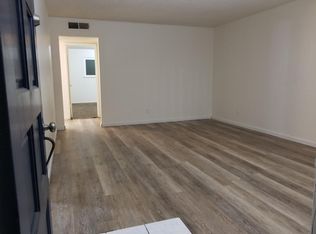 15 Pico Ave APT B, Clovis, CA 93612