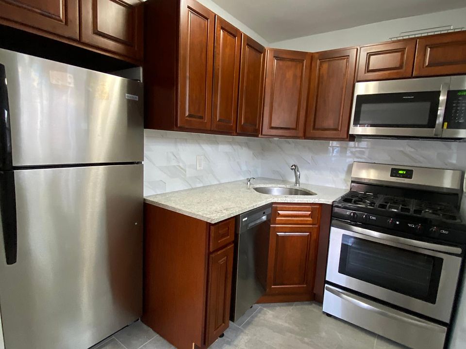 1st image of 36 Stevens Ave #1E