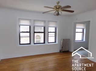 1619 W Morse Ave APT 104, Chicago, IL 60626