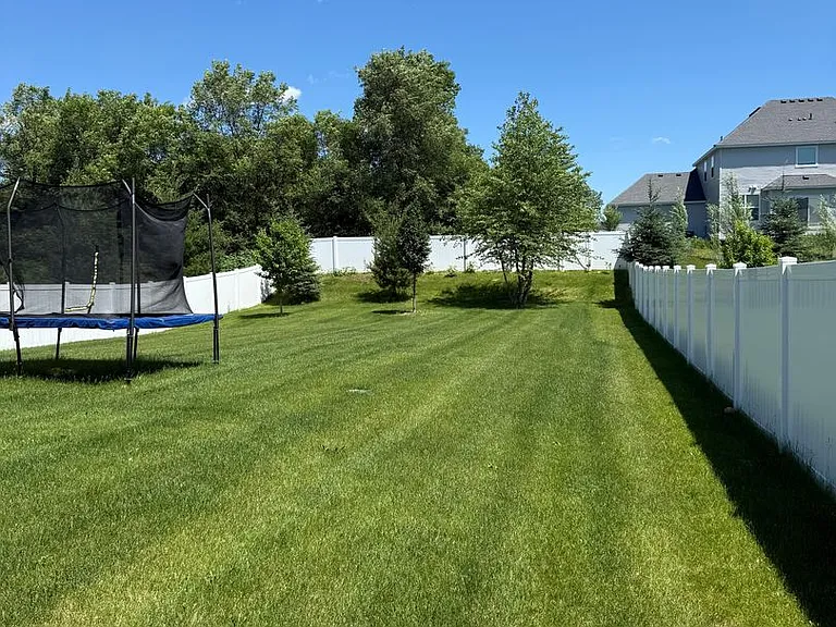 13144 Zachary Ln N — Photo 32