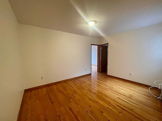 3rd image of 106 Mulberry St APT 27
