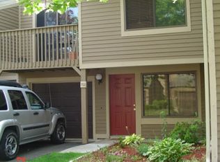 702 Robert Frost Dr, Branford, CT 06405