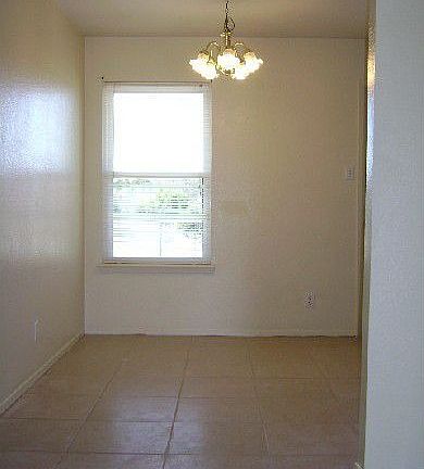 4th image of 2601 Caprice Dr