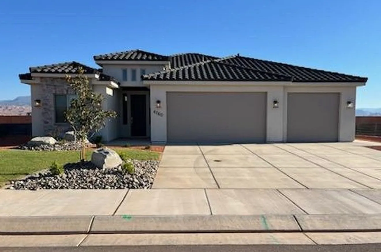 4 bed, 1877 sqft, $2,700 — Photo 1