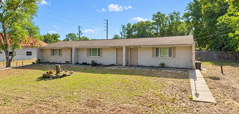 1 bed, 1.0 bath, 576 sqft, $995 — Photo 2