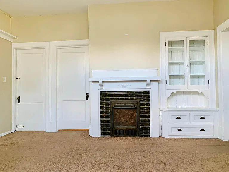 22 Stanford Ave — Photo 5