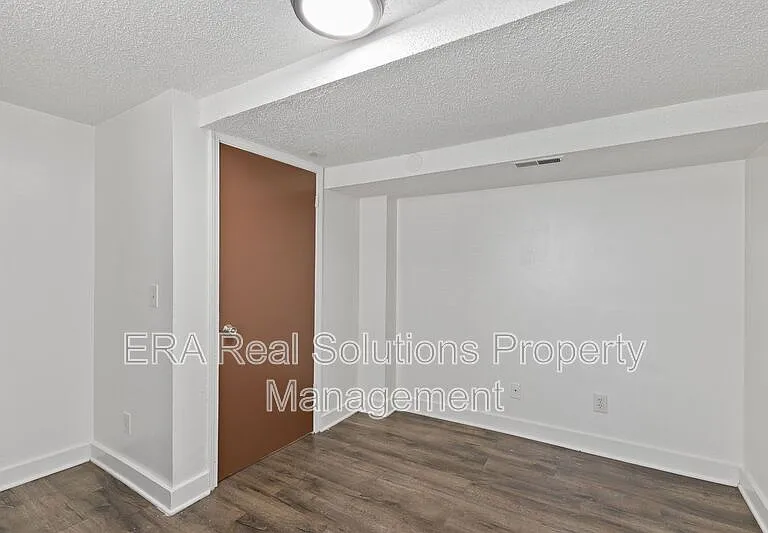 7875 Reading Rd #5 — Photo 11