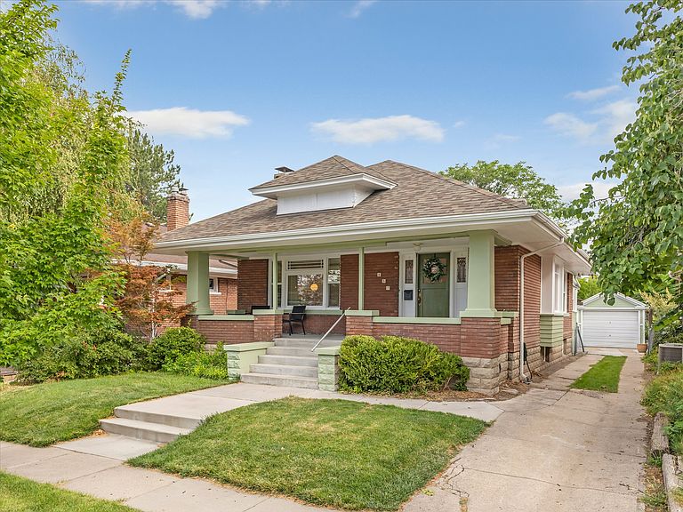 Listing photo 3
