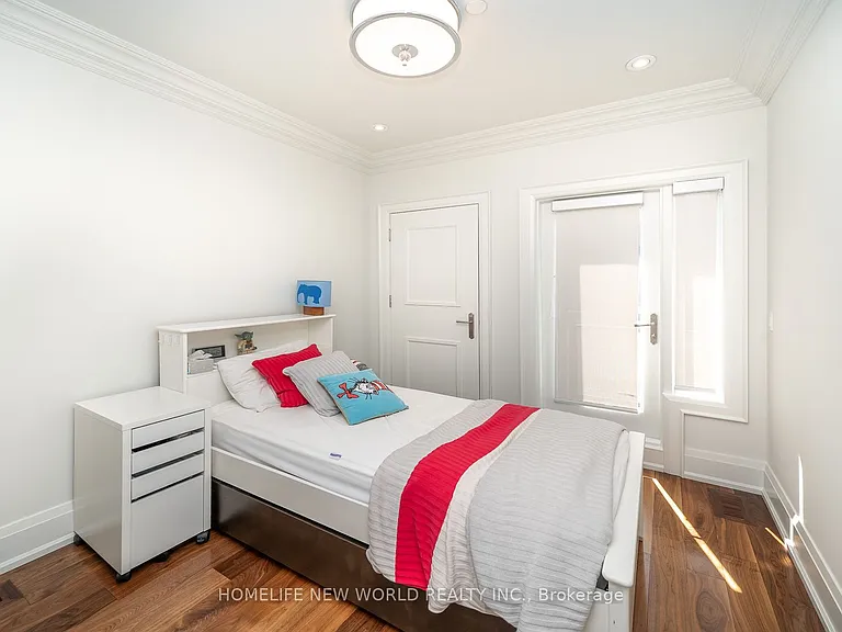310 Merton St — Photo 23