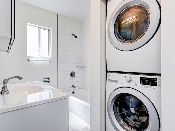 210 1/2 N Prospect Ave, Redondo Beach, CA 90277