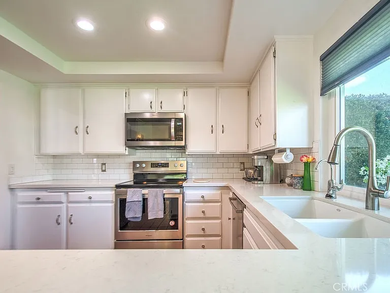 17252 Citron — Photo 14
