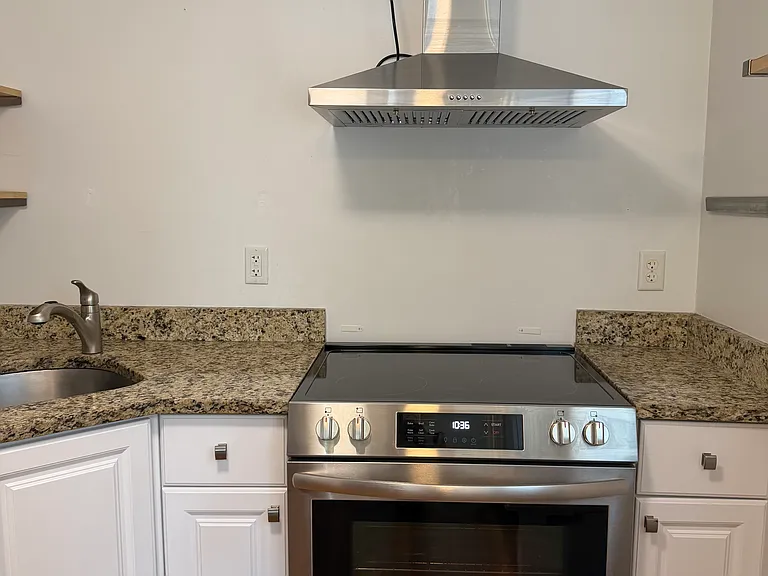 295 Kittredge St #2 — Photo 6