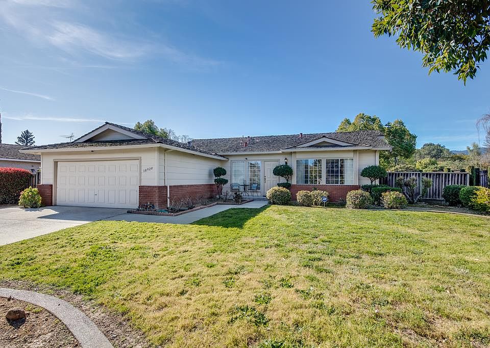 1st image of 18920 Bonnet Way