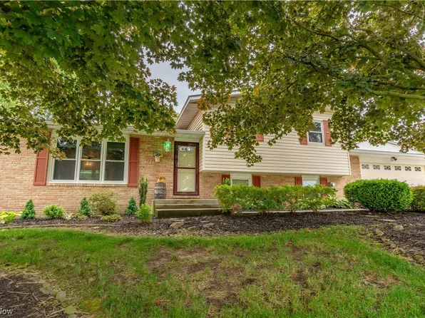 12314 Chestnut St NW, Canal Fulton, OH 44614