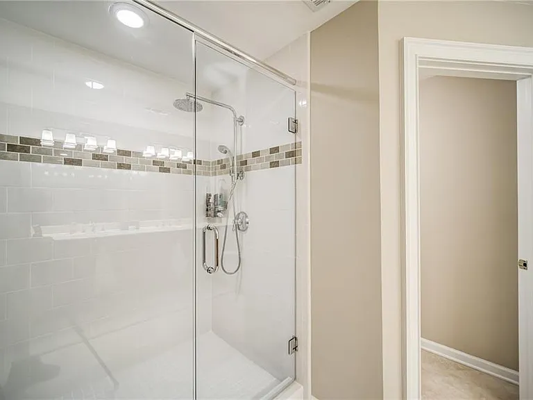 3275 Lenox Rd NE — Photo 20