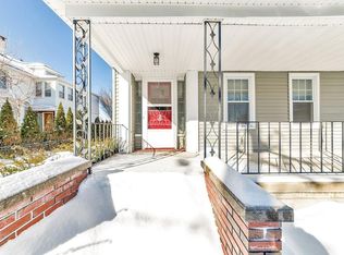 79 Park St, Chicopee, MA 01013