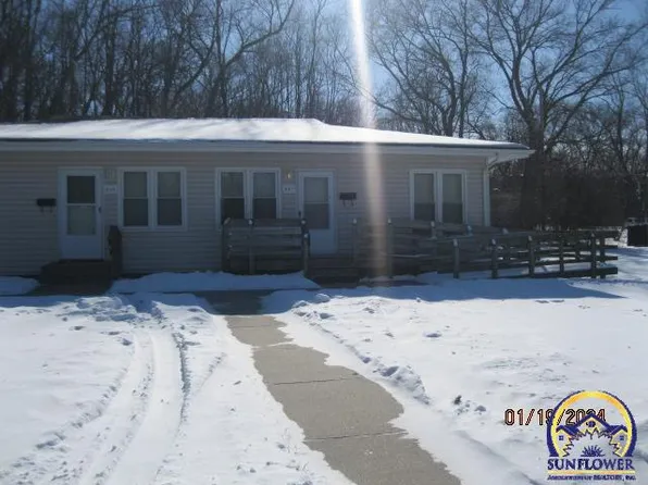 837/839 SE 14th St, Topeka, KS 66607