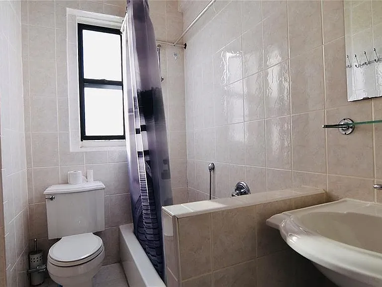 2940 Ocean Ave #A9 — Photo 8