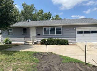 1860 Williams Blvd SW, Cedar Rapids, IA 52404