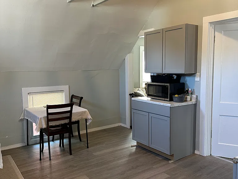 32 Edmonds St #2 — Photo 8