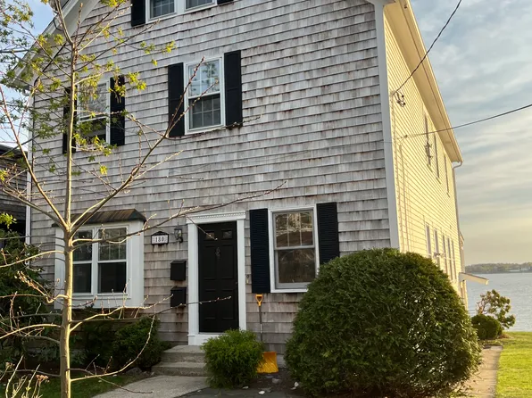 180 Narragansett Ave, Riverside, RI 02915