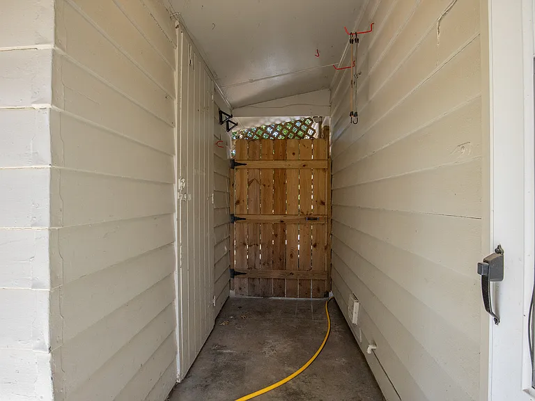 3100 Furman Blvd — Photo 13