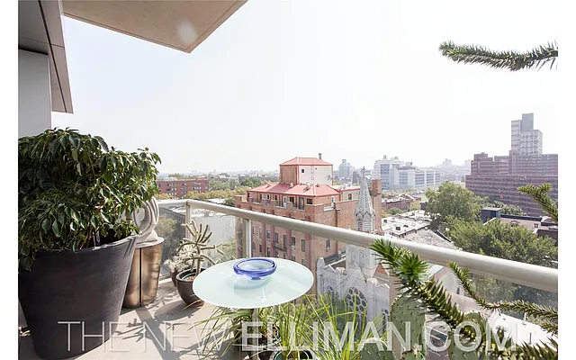 Sold by Douglas Elliman | media 24